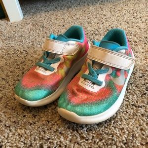 💥Girl Nike running shoes💥